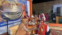 Shree Shyam Ji Bohra receiving blessings from H.H. Swamiji